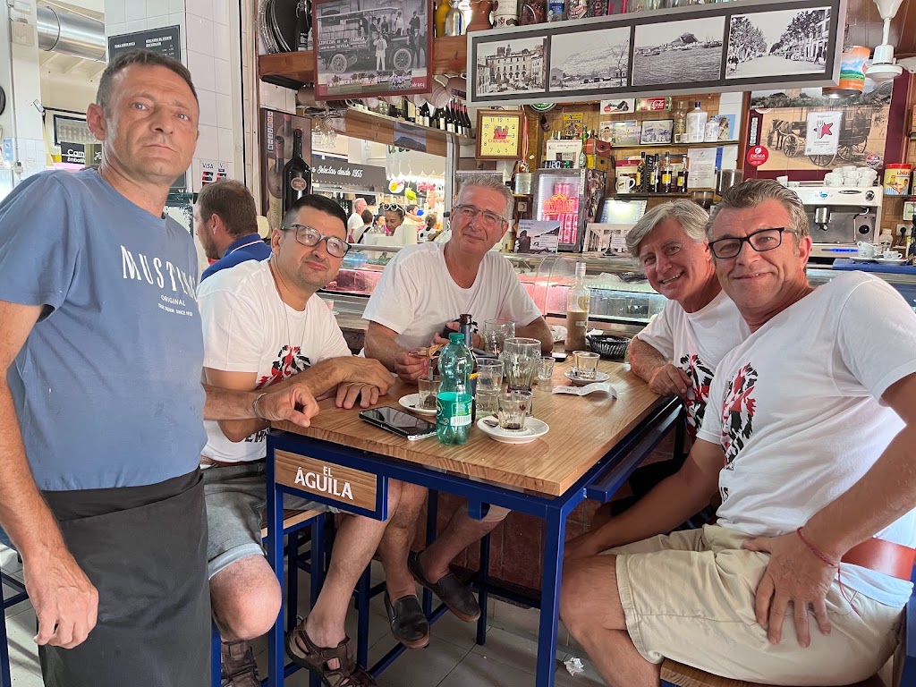 Cafeteria Bar Magallanes — Ambiente
