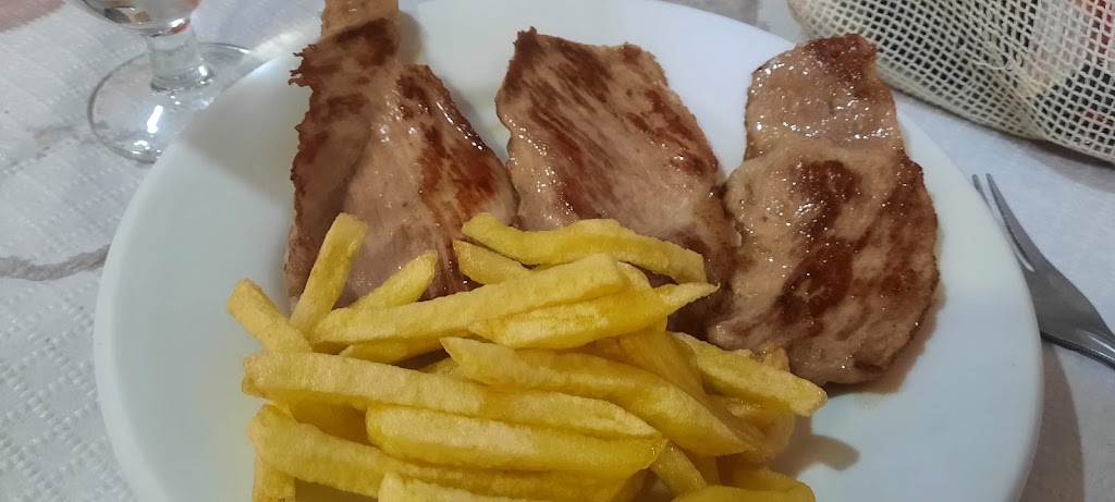Bar Restaurante El Pasaje — Comida y bebida