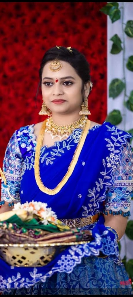 Lotus Beauty Parlour Lotus Makeover Bridal Make Up Artist Training Academy Guntur