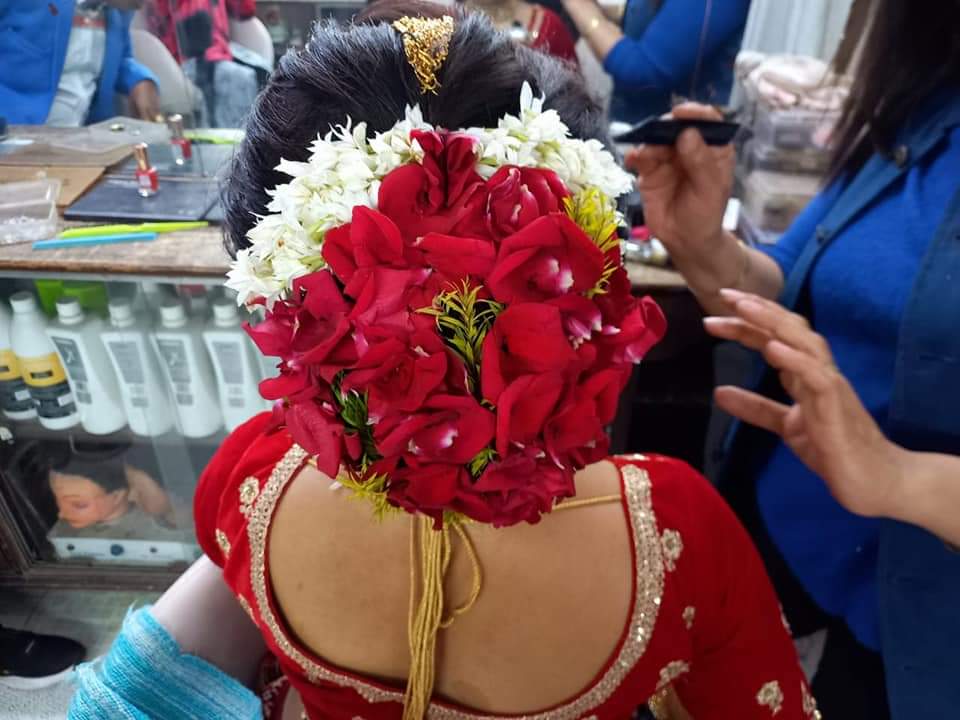 Rekha Beauty Parlour