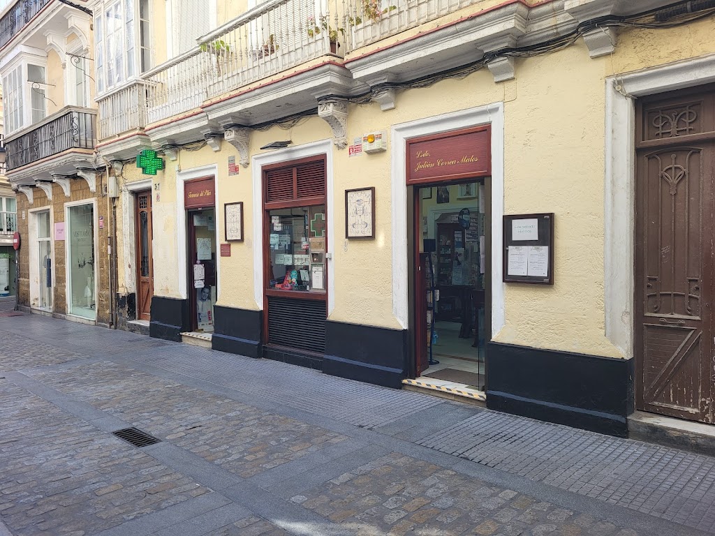 Farmacia del Pilar. Lcdo. Julian Correa Matos.