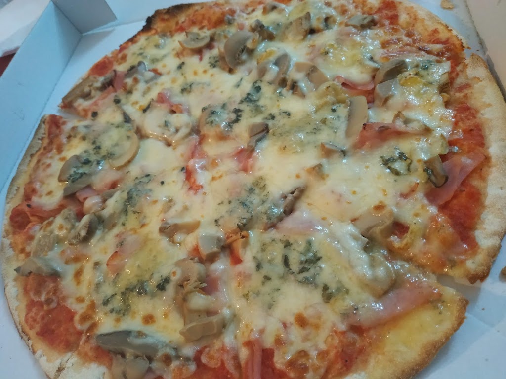 Pizzeria Los Alpes — Pizza