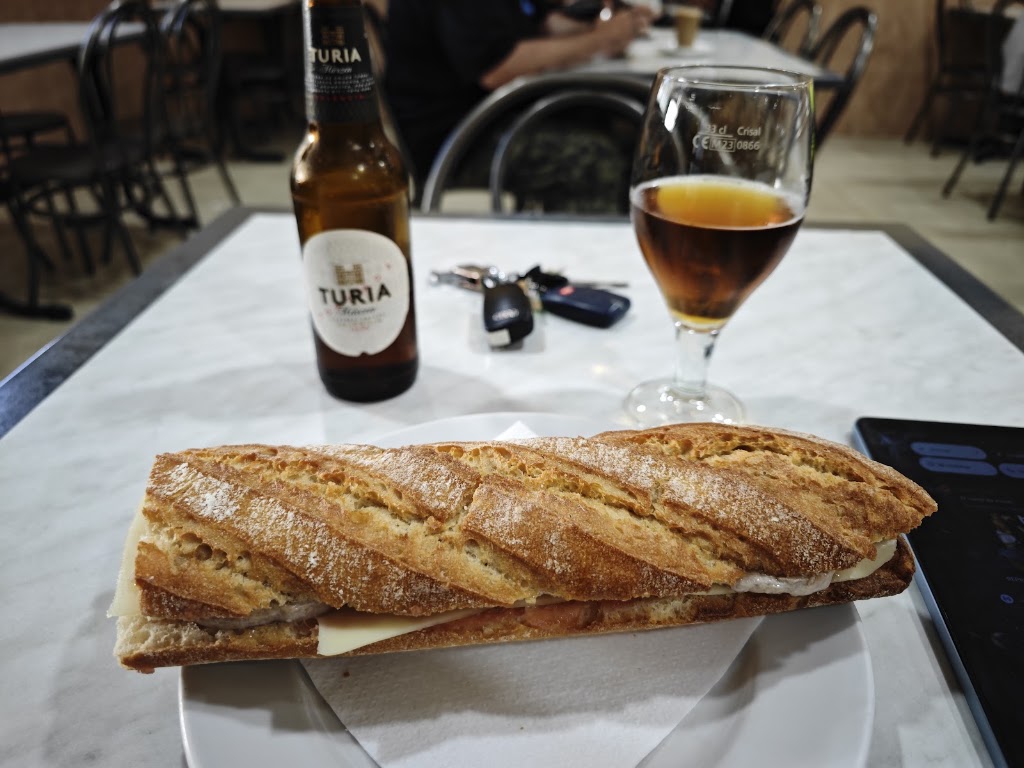 Ca La Cristina — Comida y bebida