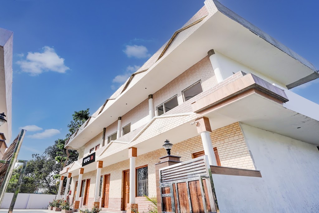Spot On Mukkam Tourist Home