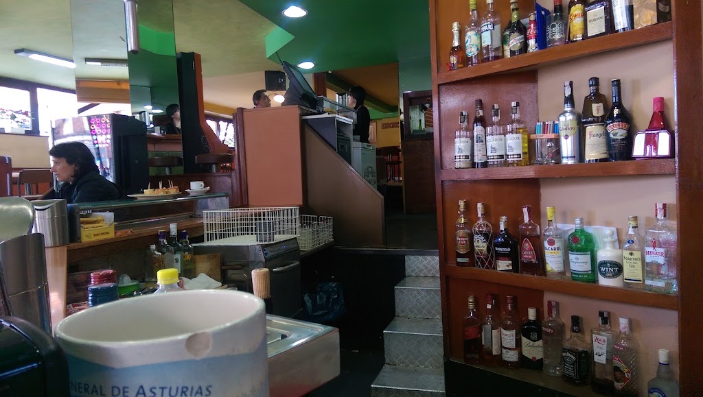 Cafeteria Clarin — Ambiente
