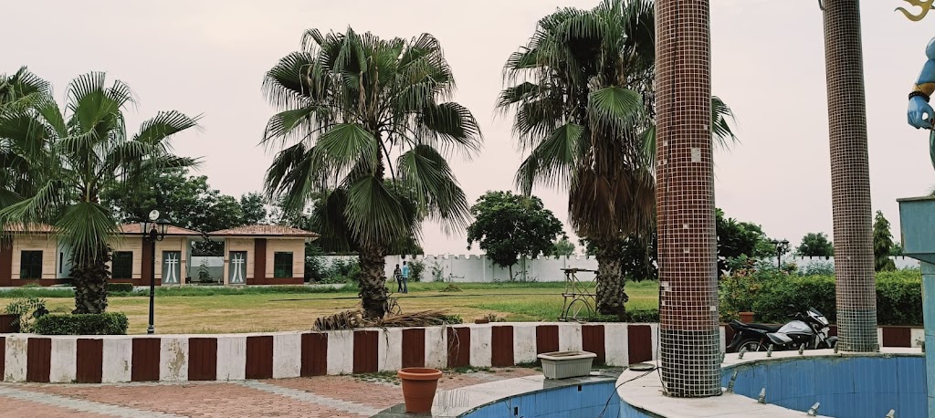 Capital O 33017 The Hallimax Club And Resort