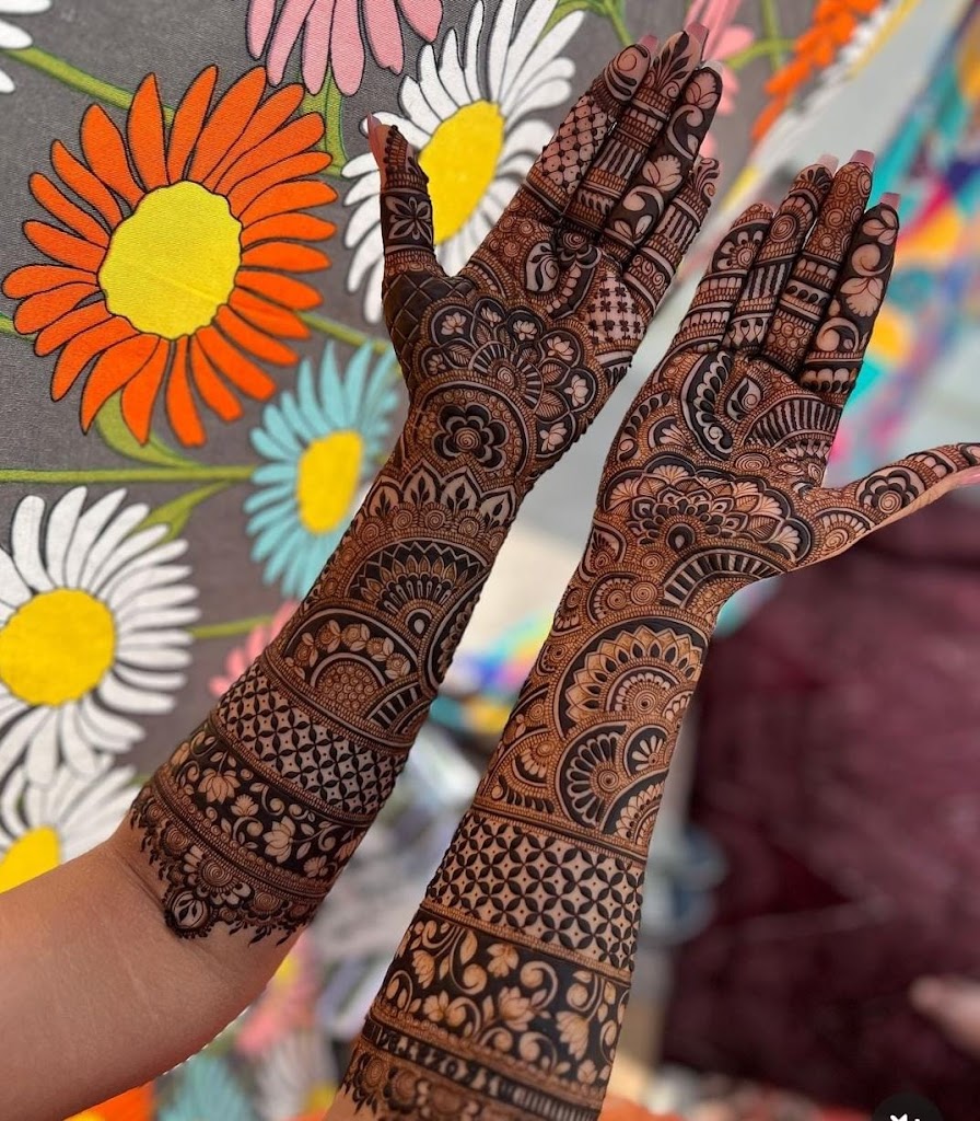 Komal Professional Artist Salon Academy