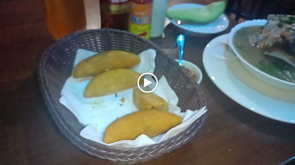 Bar Lote 109 Comida Colombiana — Videos