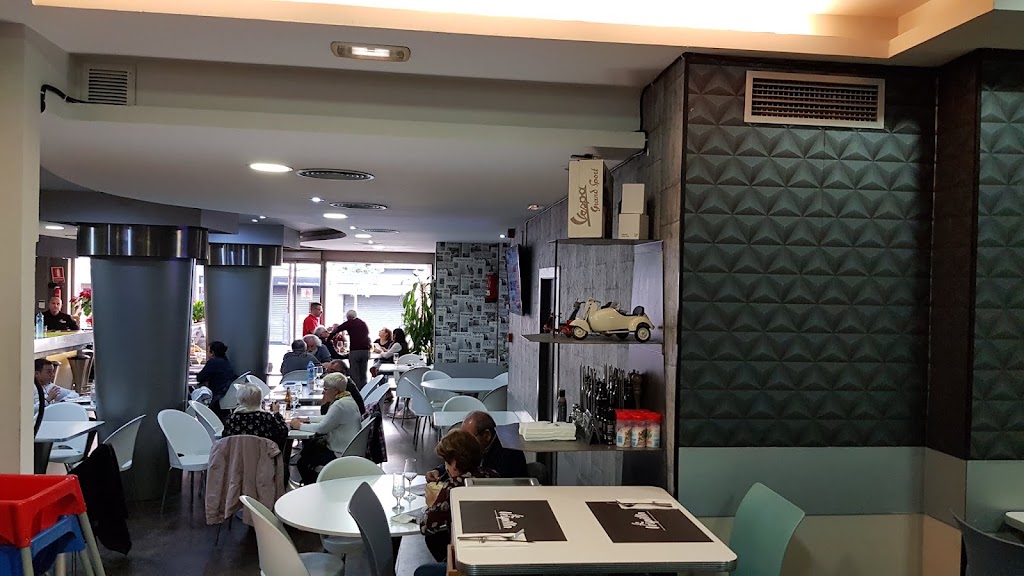 Bar Restaurant. La Vespilla Centric — Ambiente