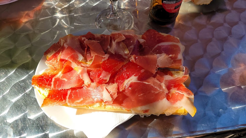Cafeteria Estoril — Comida y bebida