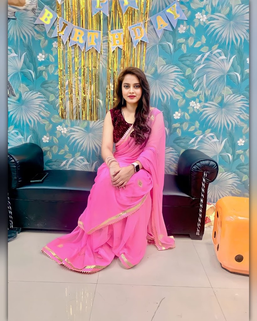 Makeup Industry Unisex Salon Academy