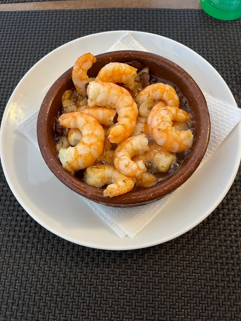 La Tasquita Canaria — Comida y bebida