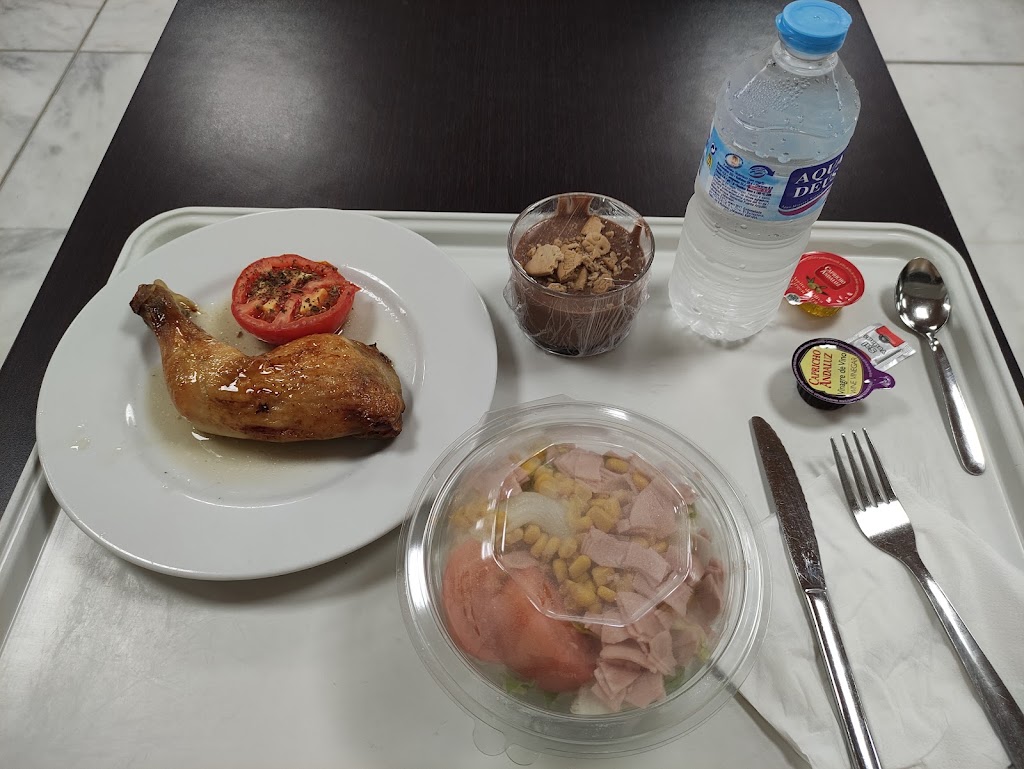 Cafeteria Hospital De Manises — Comida y bebida