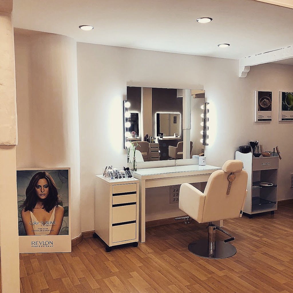 INFINITY Hair Salon — Del propietario