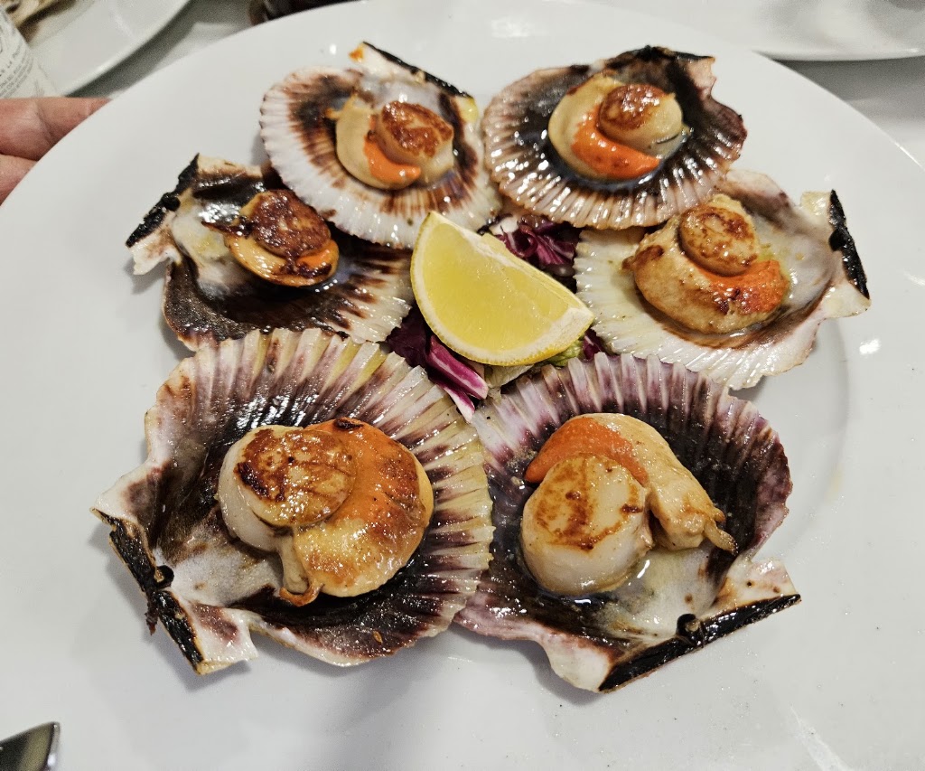 Restaurante El Canyar De Les Portelles — Comida y bebida