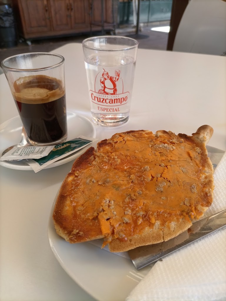 Cafeteria Los Primos — Cafe