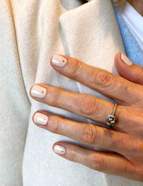 Nua Estetika Zentroa — Manicura