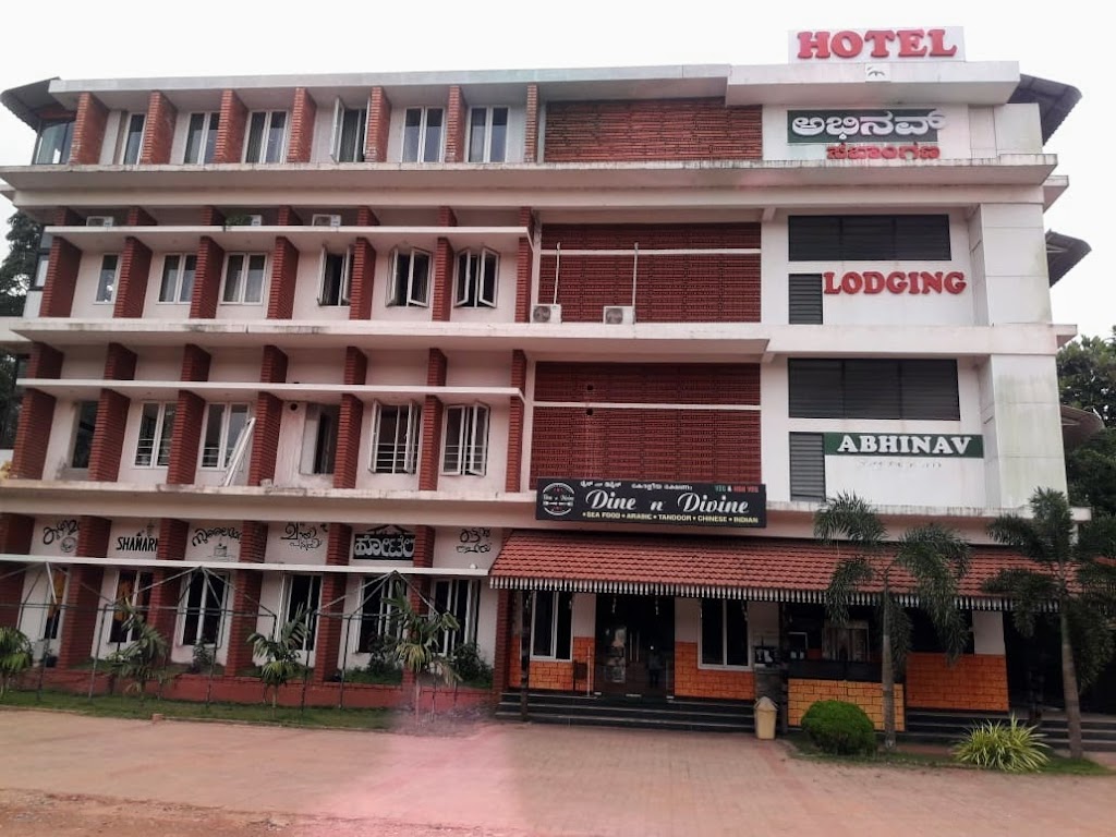 Hotel Abhinav Boarding And Lodging Bar Attached