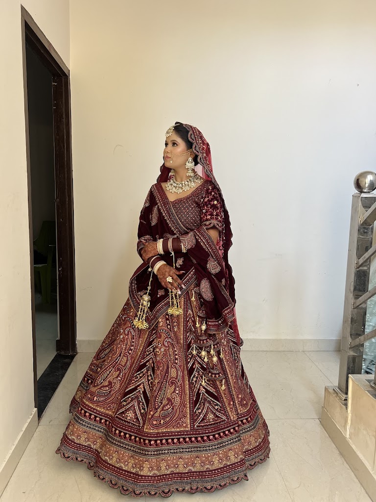 Jewel Beauty Creation Makeup Artist