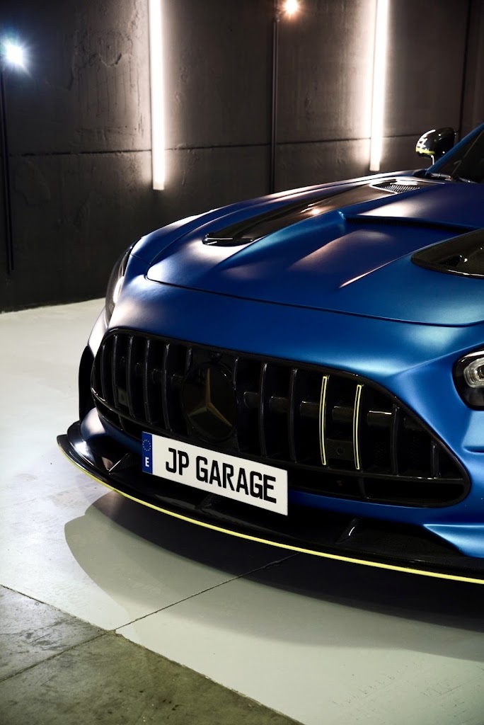JP Garage Detail