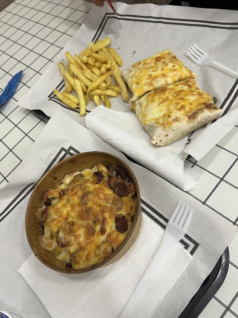 Shimi'S Tacos (FRENCH TACOS), ALICANTINOS, Bocadillos. — Comida y bebida