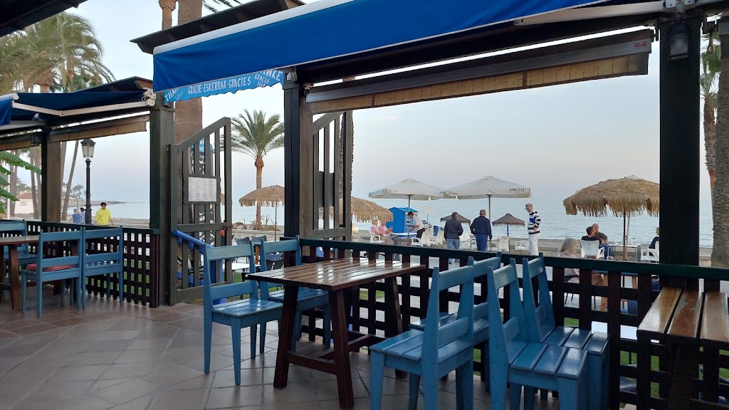 Chiringuito Hawai Kai Beach Bar — Ambiente