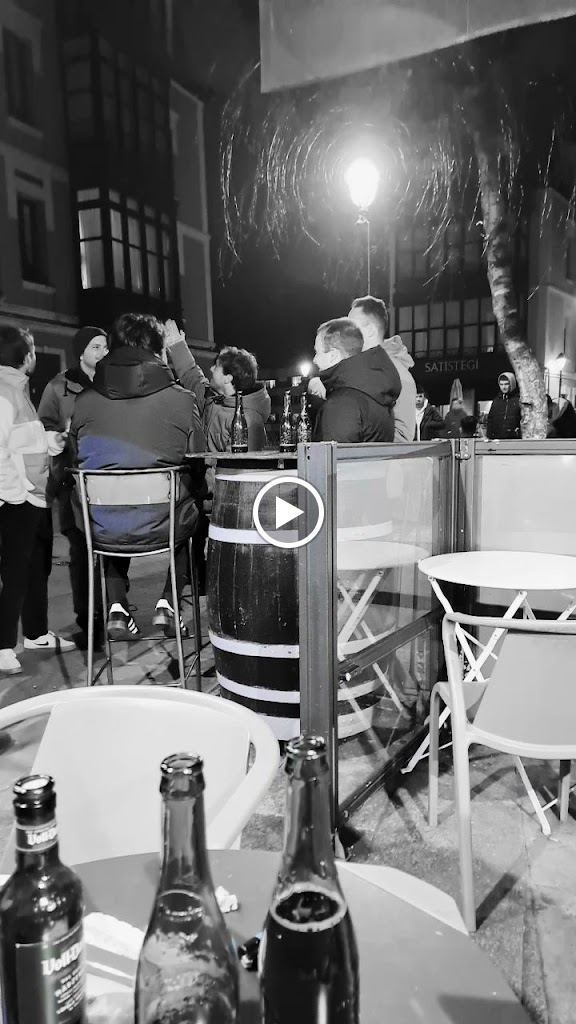 Ekia Taberna — Videos