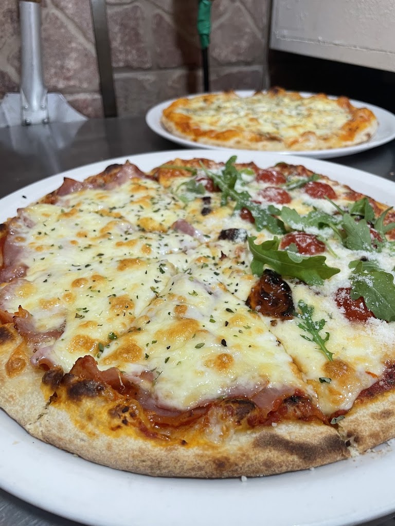 Rafa pizzeria — Pizza