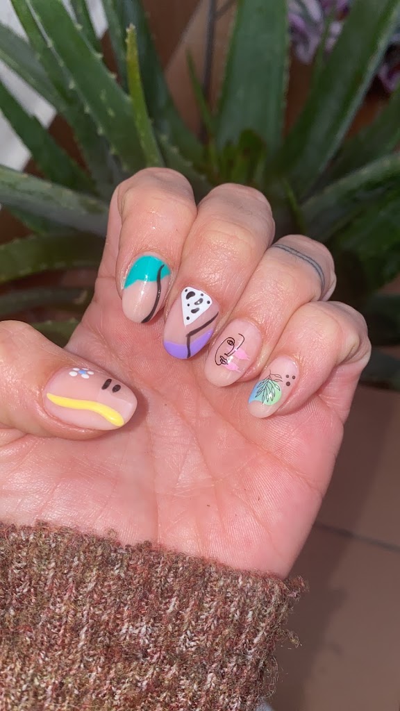 Centro Estetica deli — Manicura