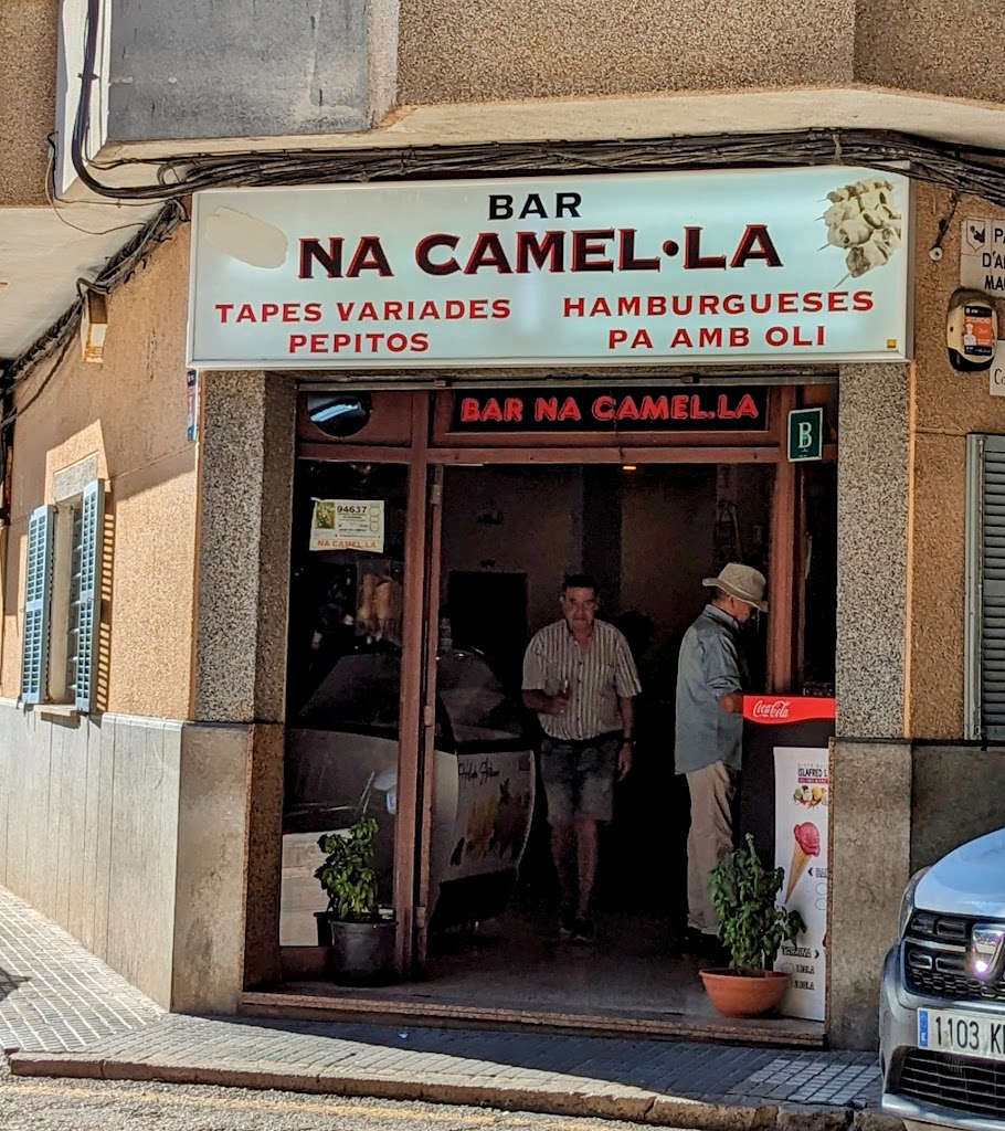 Bar Na Camel La