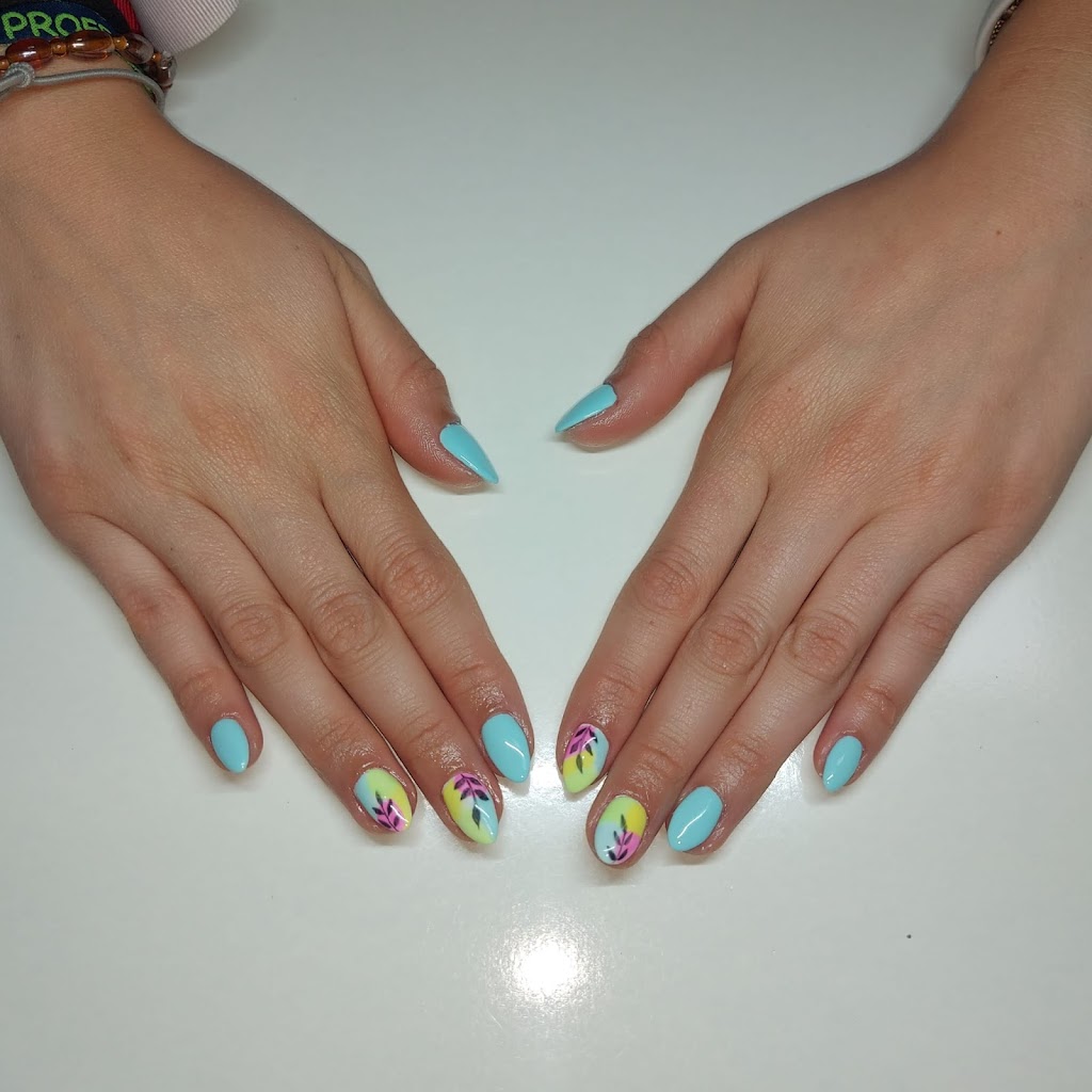 Noelia Estetica y Junio Estilistas