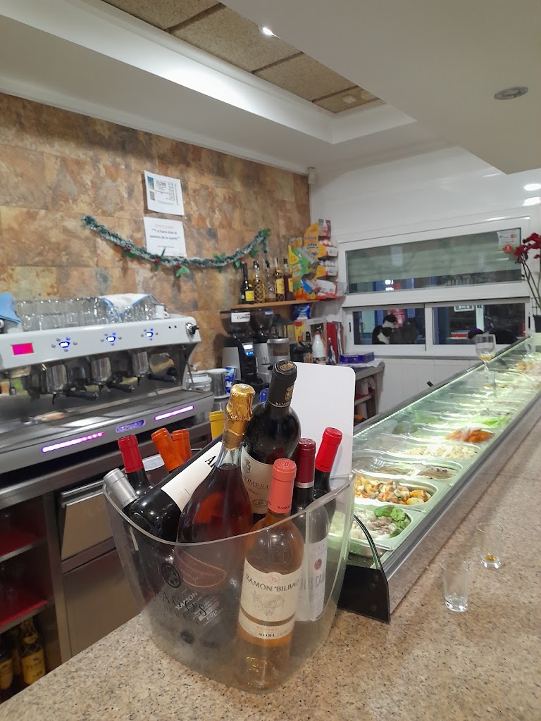 BAR-RESTAURANTE-PIZZERIA La Gasolinera ORIA — Ambiente