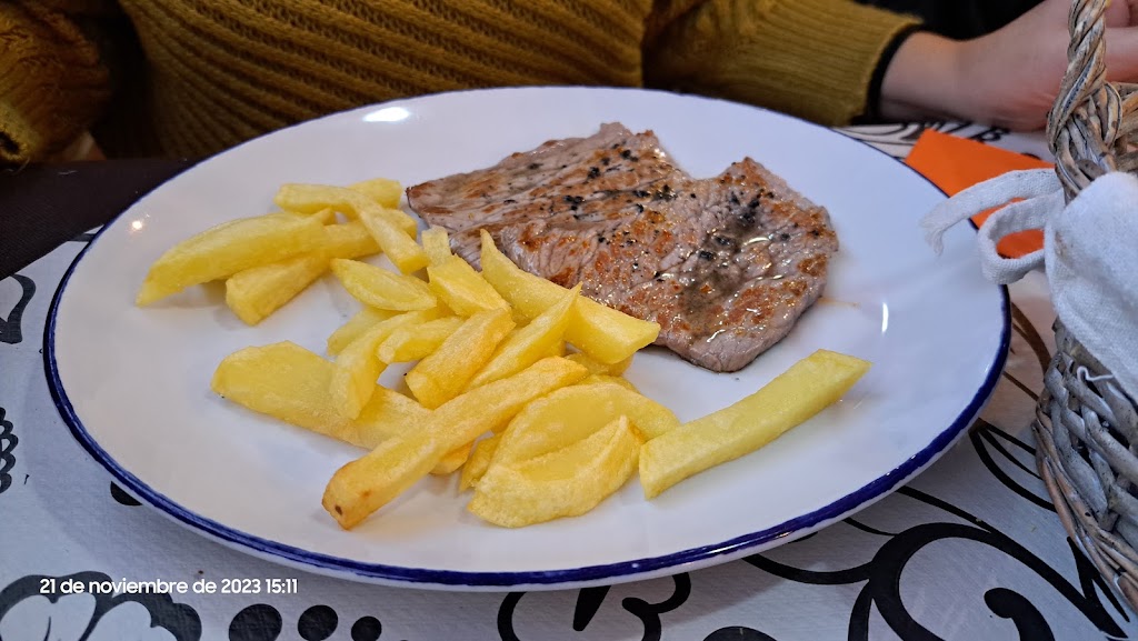 Restaurante la Roca — Comida y bebida
