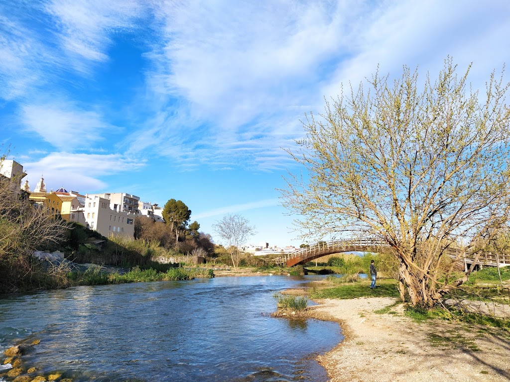 Rio Turia Ribarroja. Area recreativa La Explanada