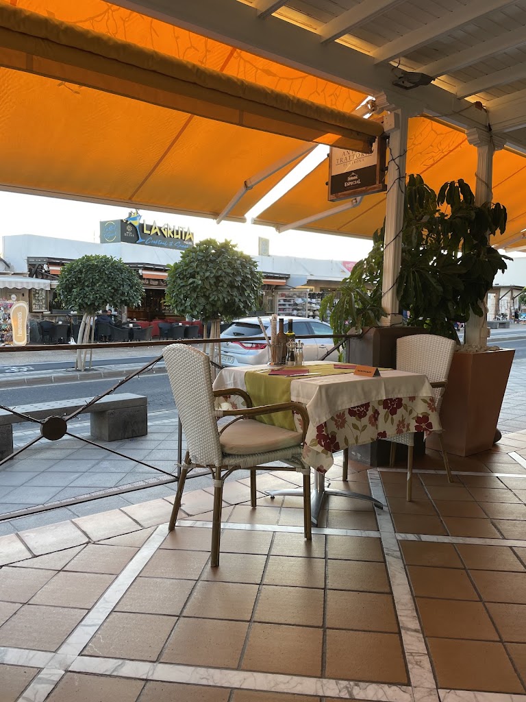 Antica Trattoria Di Verona — Ambiente