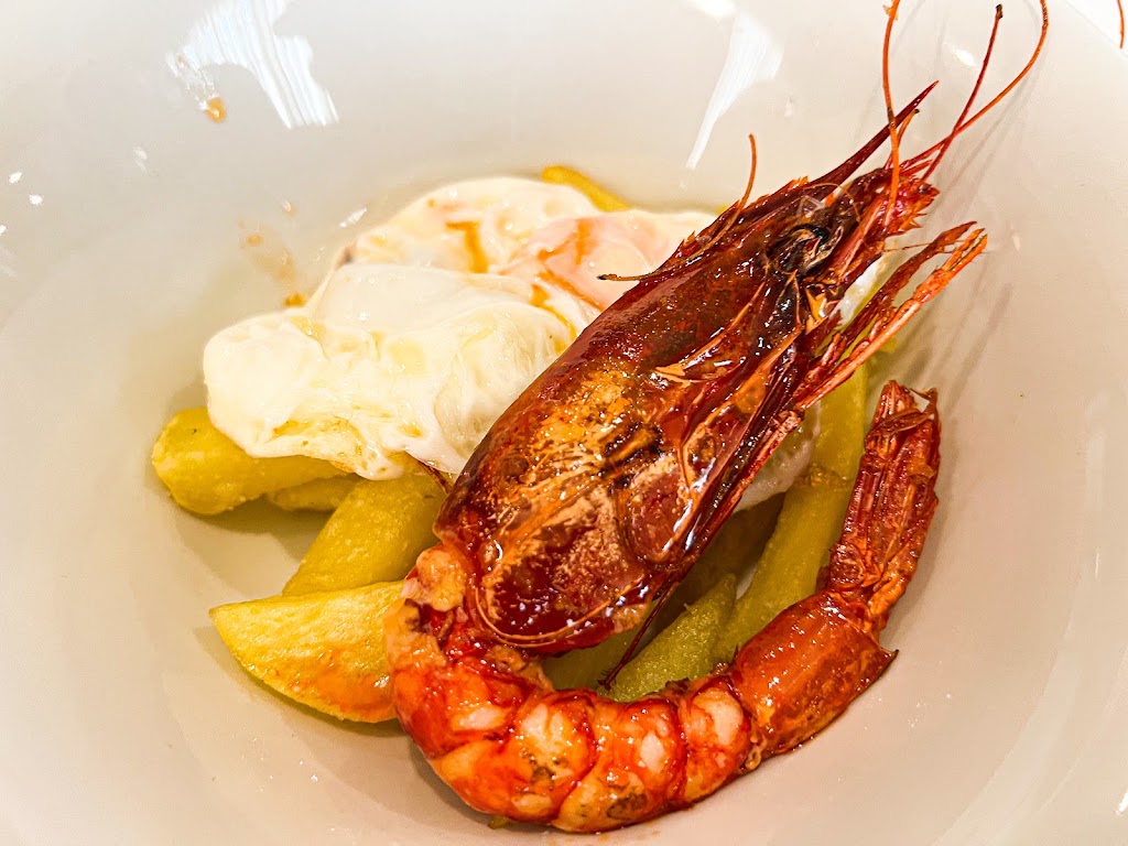 Asador Casa Angel — Comida y bebida