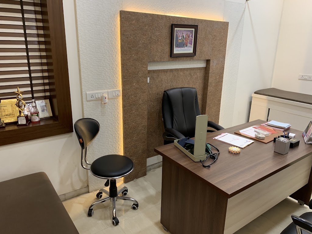 Dr. Himanshu Yadav – By owner in Agra, Uttar Pradesh
