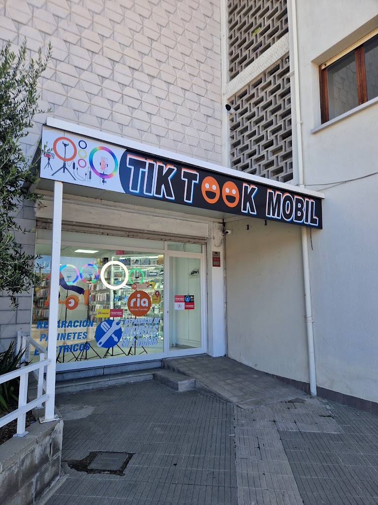 TIK TOOK MOBIL, VENTA Y REPARACION DE MOVILES Y ACCESORIOS — Exterior