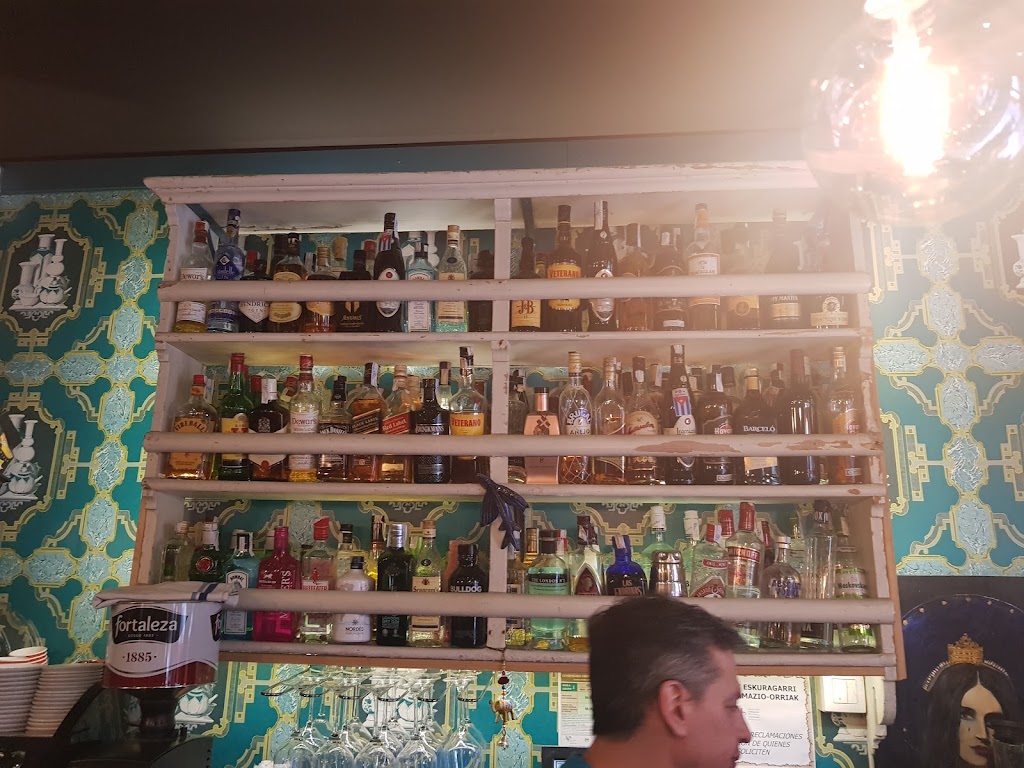 Bar Happy Bilbao — Ambiente
