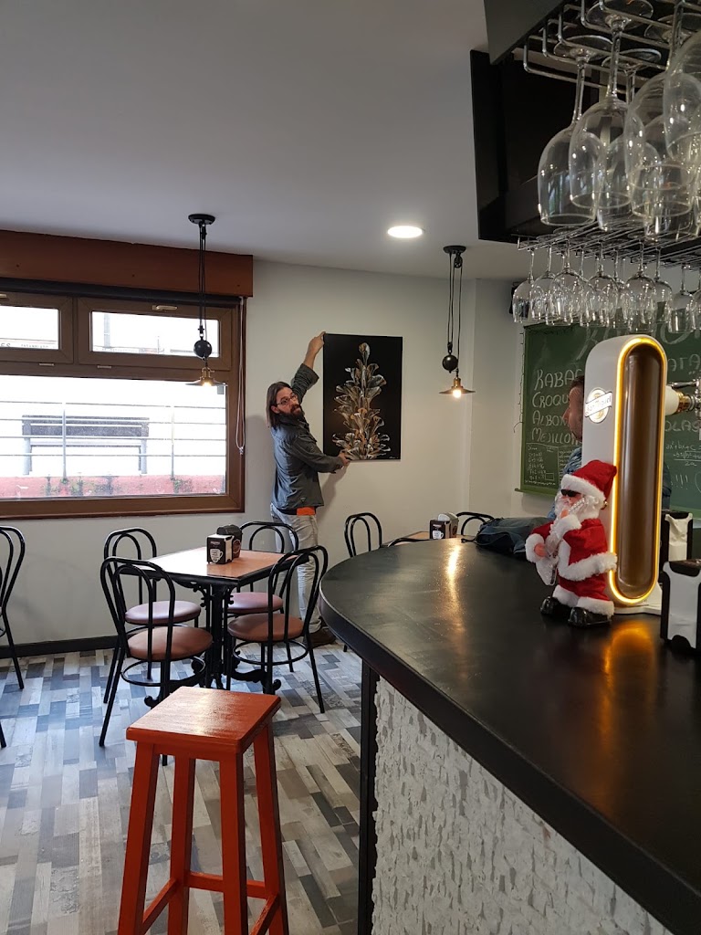 Cafe-Bar La Vieja Escuela — Del propietario