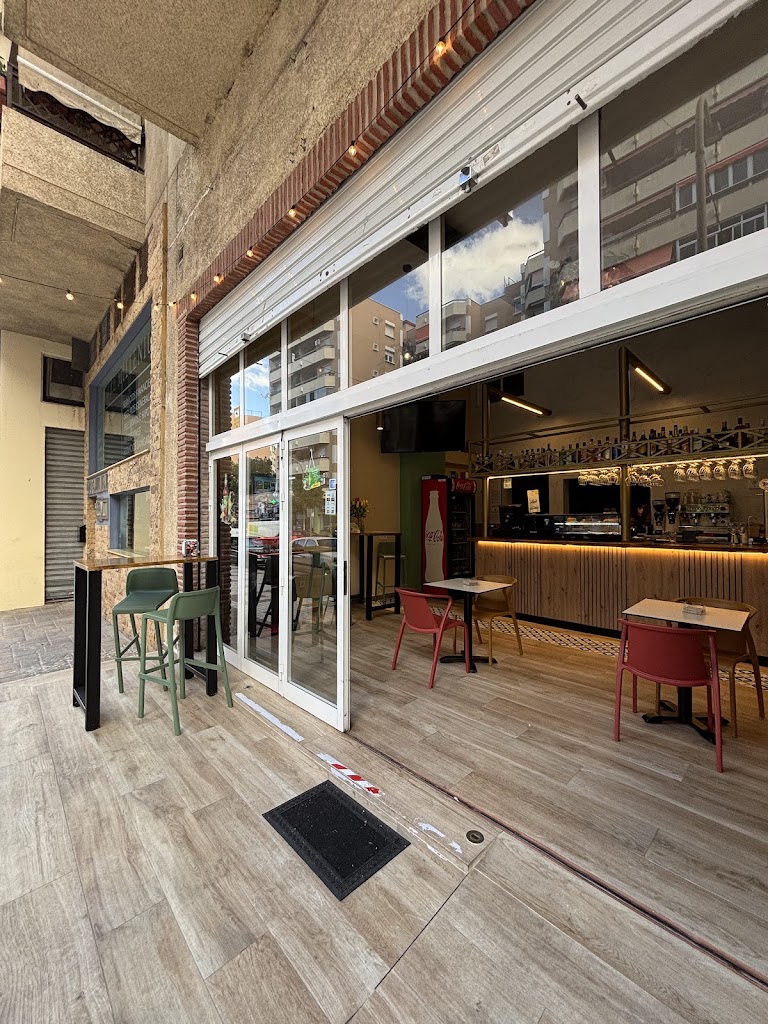 Lore Bar Cafeteria — Mas recientes