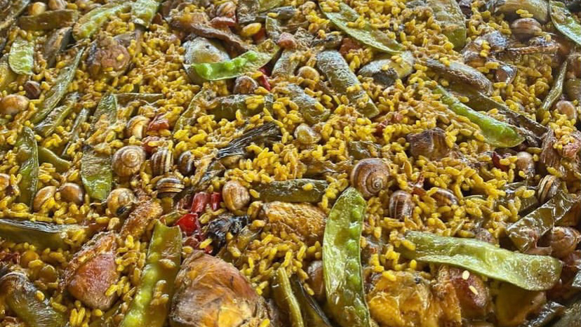Meson Estafeta — Comida y bebida