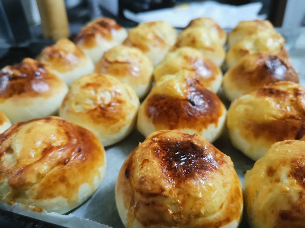 Bar Los Rocieros (La Madrina Cristina) — Comida y bebida