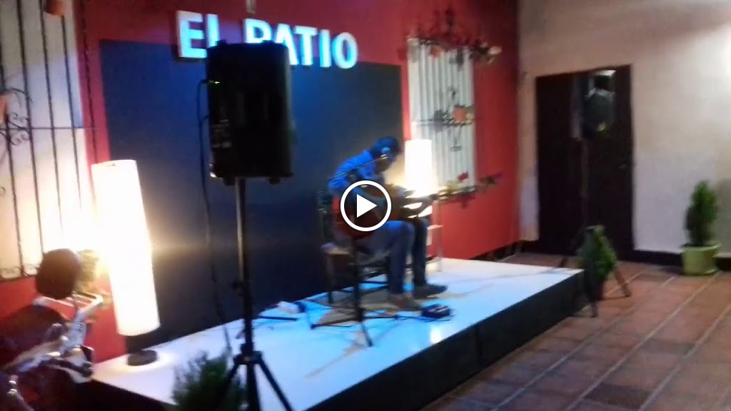 Bar de Copas EL PATIO — Videos