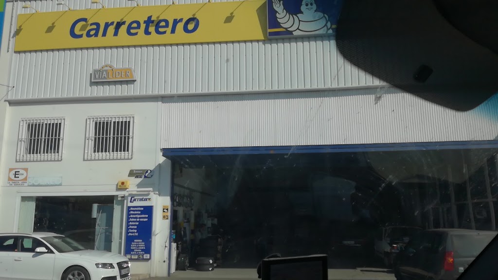CARRETERO MICHELIN NEUMATICOS — Exterior