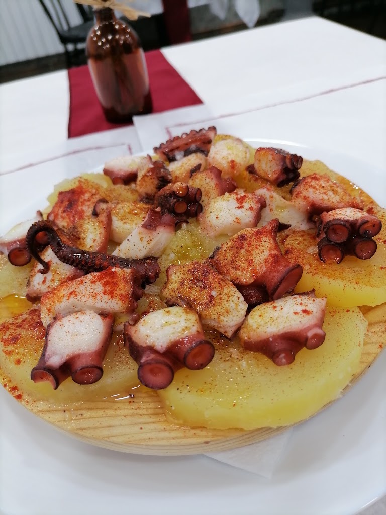 Epora Restaurante — Comida y bebida