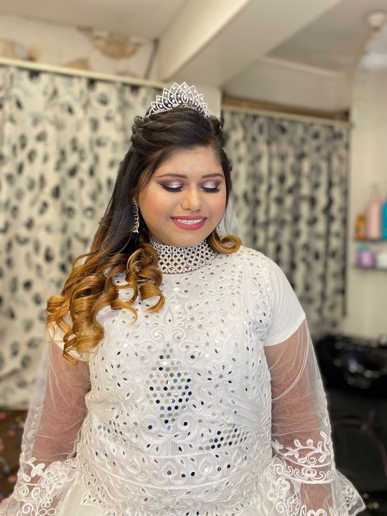 Ajmeena Beauty Parlour