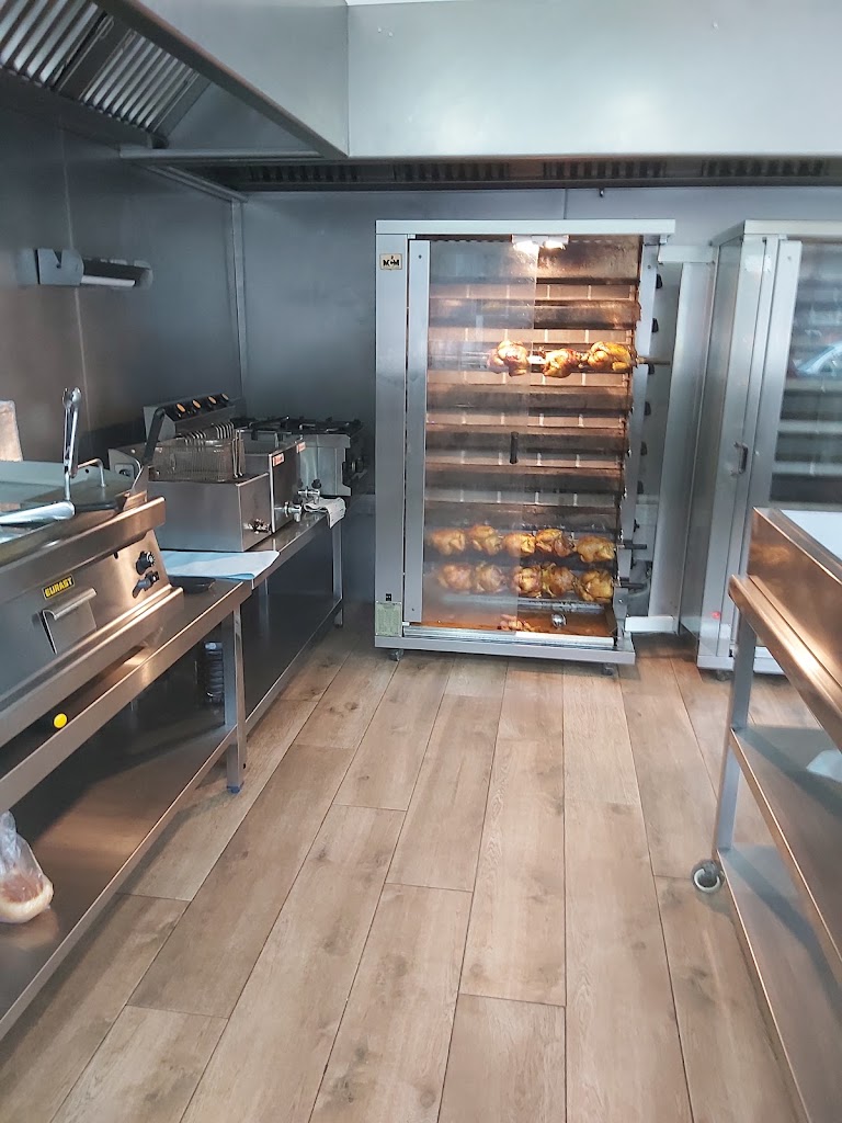 BAR ROSTISSERIA PIOLINDO — Ambiente