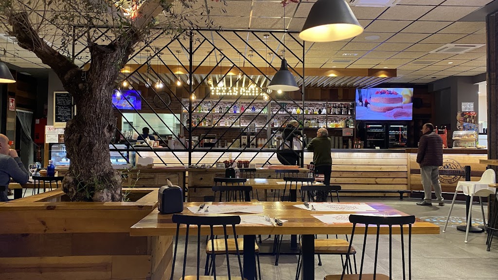 Texas Grill Benavente — Ambiente