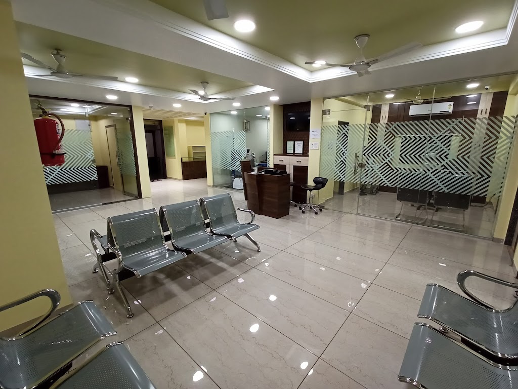 𝗠𝗮𝗹𝗽𝗮𝗻𝗶 𝗥𝗲𝘁𝗶𝗻𝗮 𝗖𝗮𝗿𝗲 & 𝗘𝘆𝗲 𝗛𝗼𝘀𝗽𝗶𝘁𝗮𝗹 -Cashless Cataract Surgery/Cashless Retina Surgery/Cashless Eye Injection in Akola
